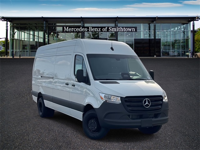 2026 Mercedes-Benz Sprinter Cargo Van Base's photo