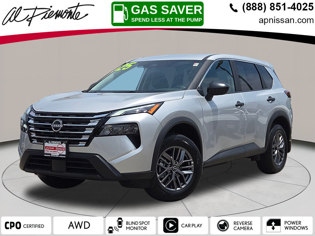 2025 Nissan Rogue S's photo