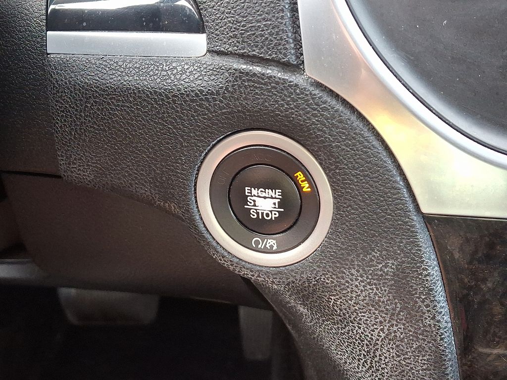 2018 Chrysler 300 Limited photo 23