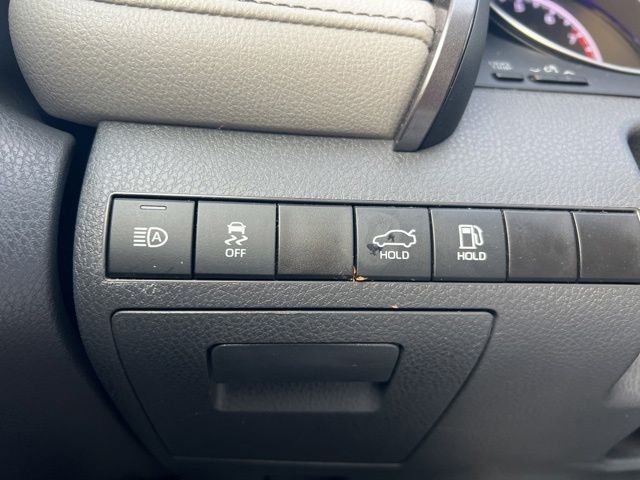 2023 Toyota Camry XLE photo 24