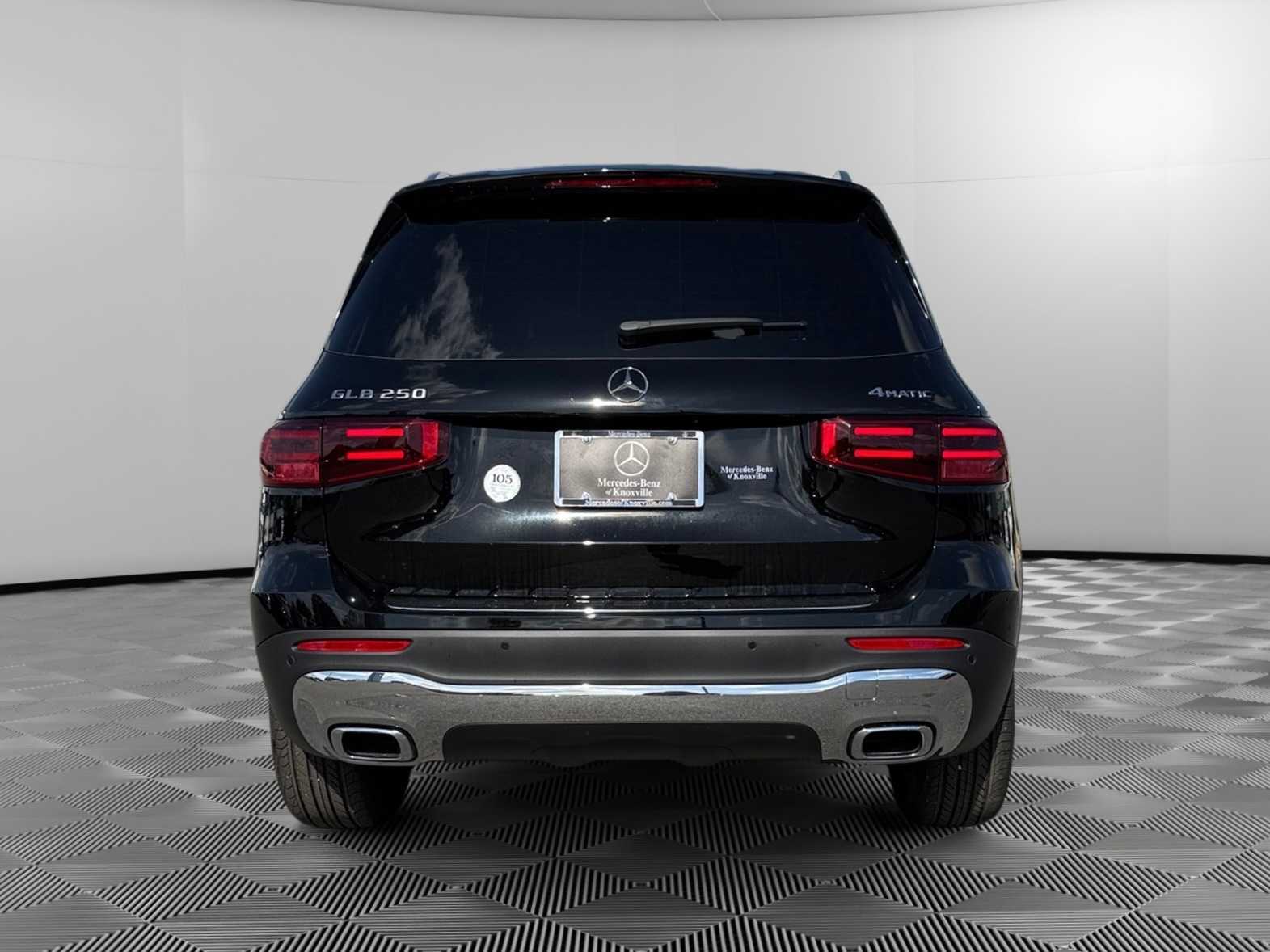 2025 Mercedes Benz GLB 250 4MATIC photo 3