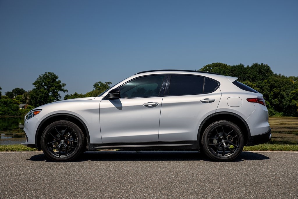 2021 Alfa Romeo Stelvio Sport Base photo 3