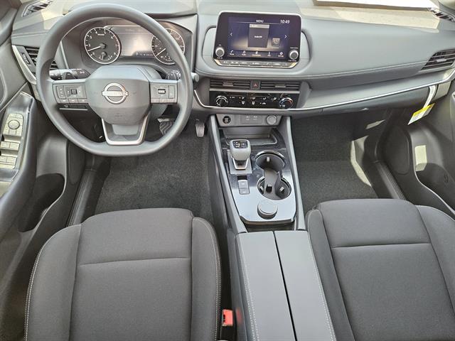 2025 Nissan Rogue S photo 17