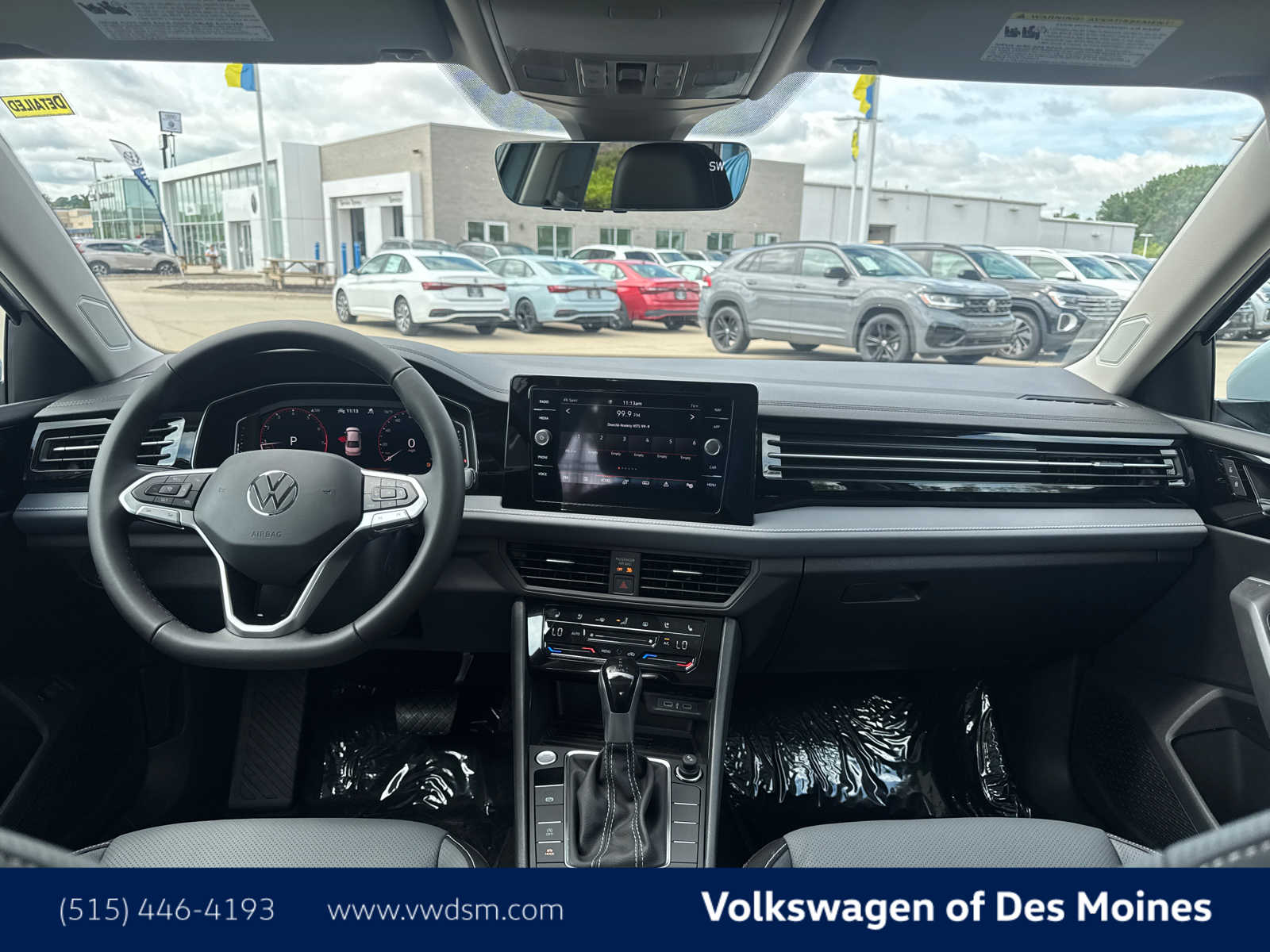 2025 Volkswagen Jetta SEL photo 9