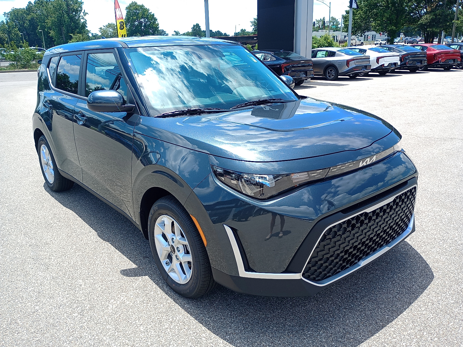 2025 Kia Soul S's photo