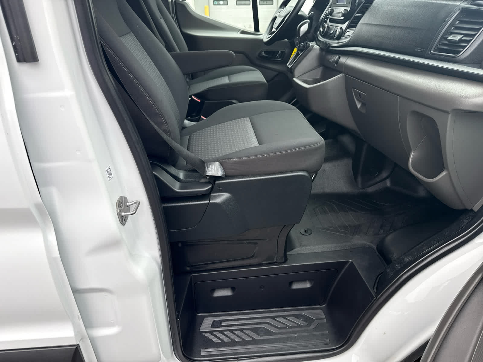 2023 Ford Transit Cargo Van photo 12