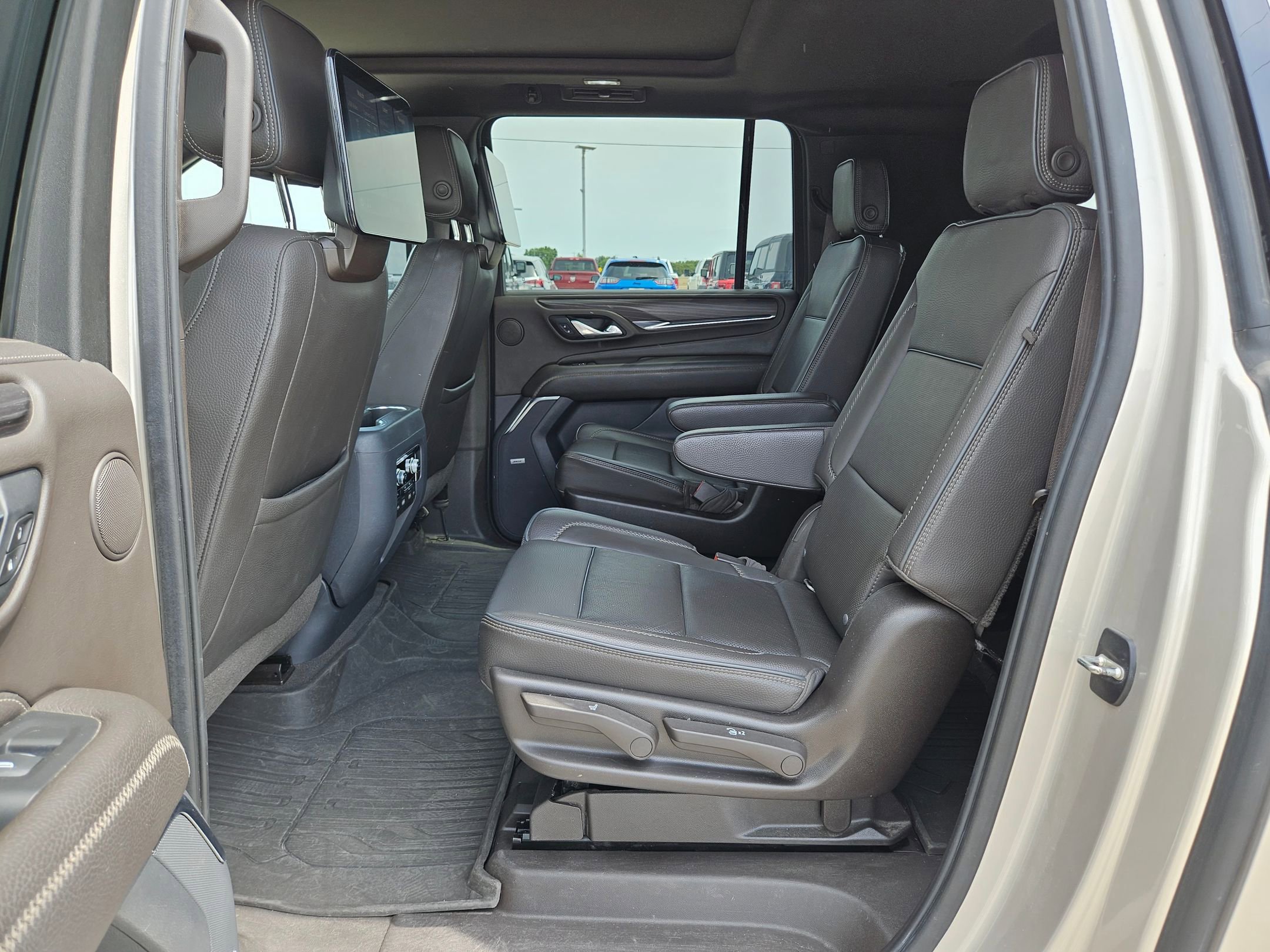 2021 Gmc Yukon XL Denali photo 14