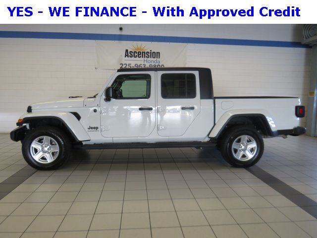 2023 Jeep Gladiator Sport photo 2