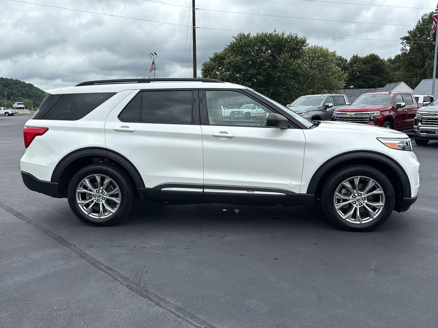 2022 Ford Explorer XLT photo 4