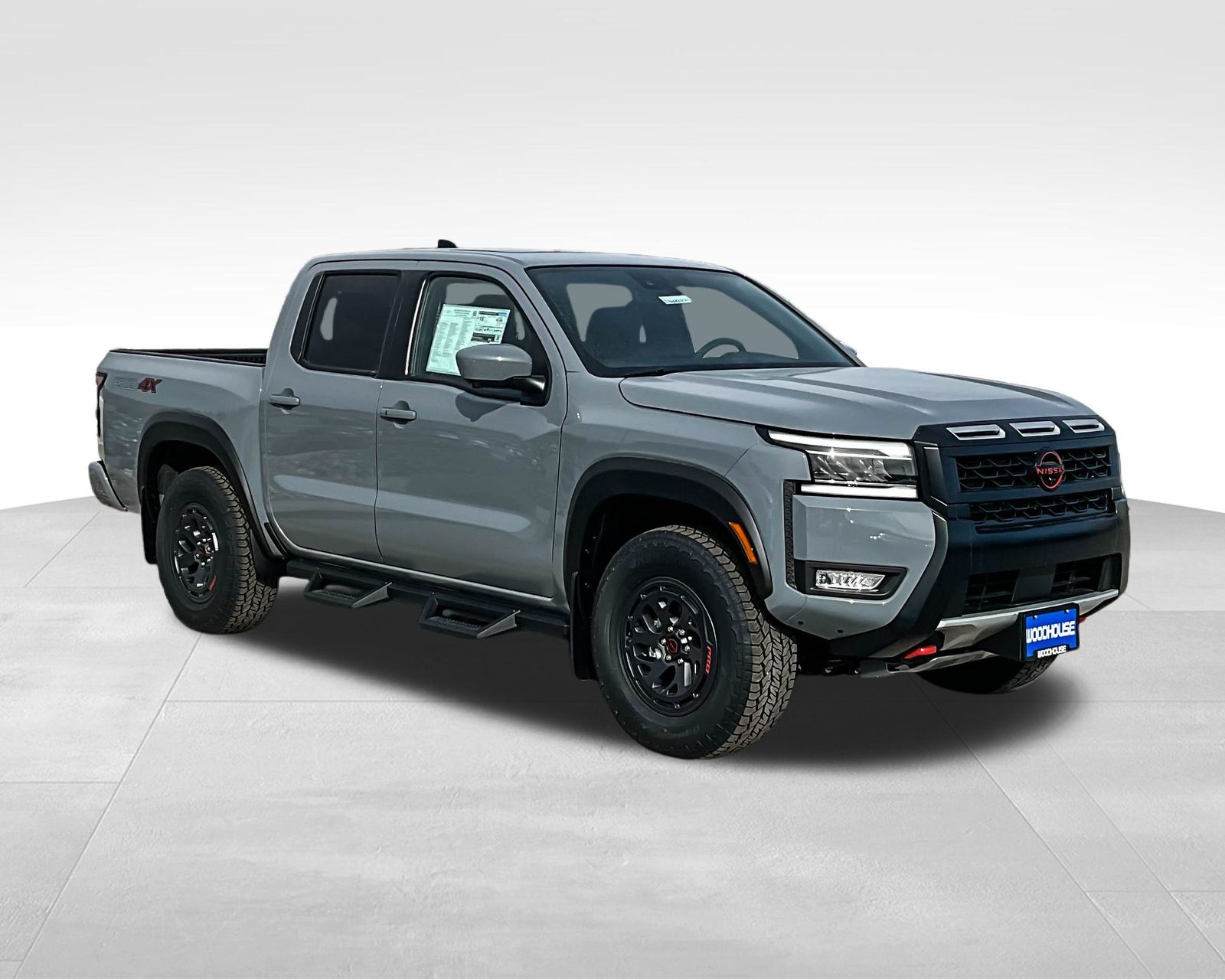 2025 Nissan Frontier PRO-4X photo 3