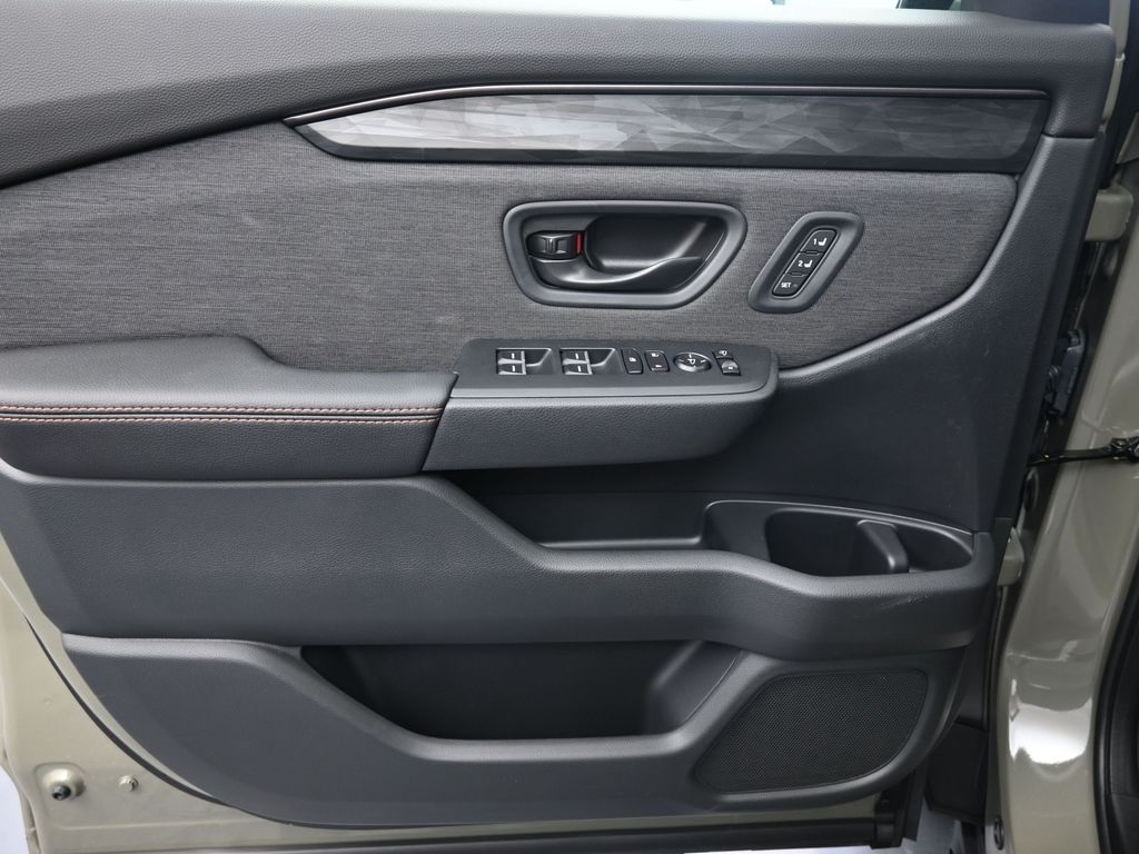 2026 Honda Passport TrailSport photo 9