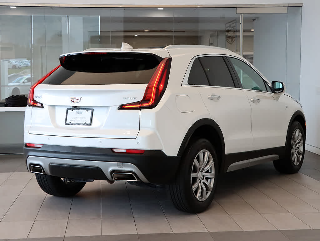 2023 Cadillac XT4 Premium Luxury photo 4