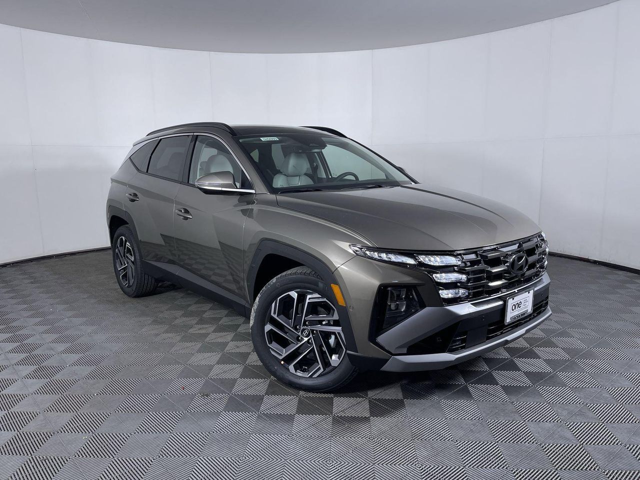2025 Hyundai Tucson Limited photo 2