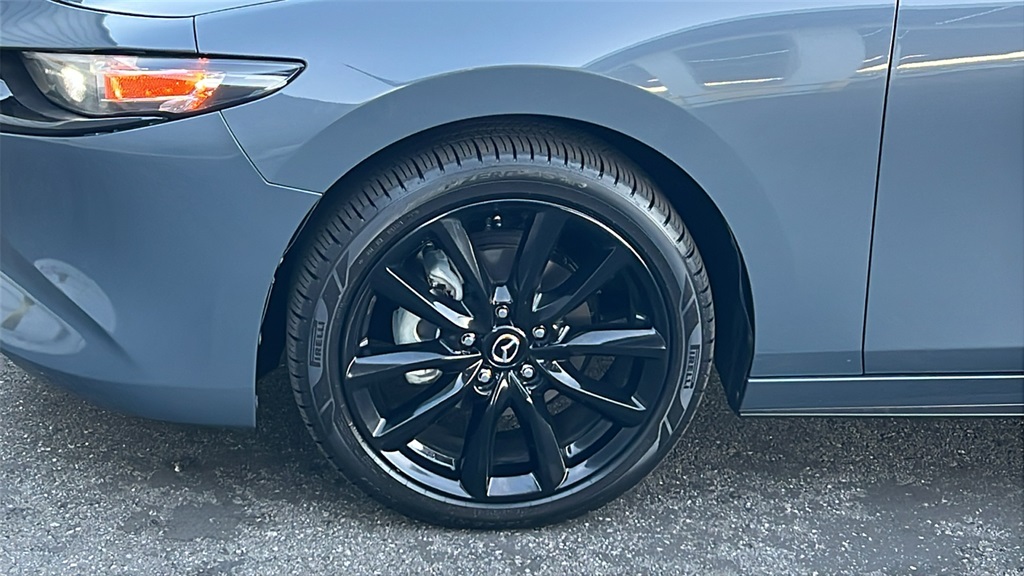 2023 Mazda Mazda3 2.5 s Carbon photo 2