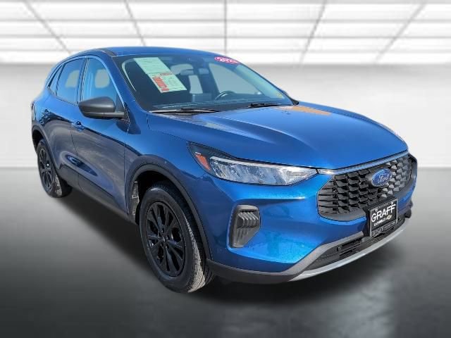 2023 Ford Escape Active's photo