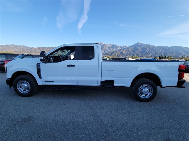 2024 Ford F-350 XL photo 4