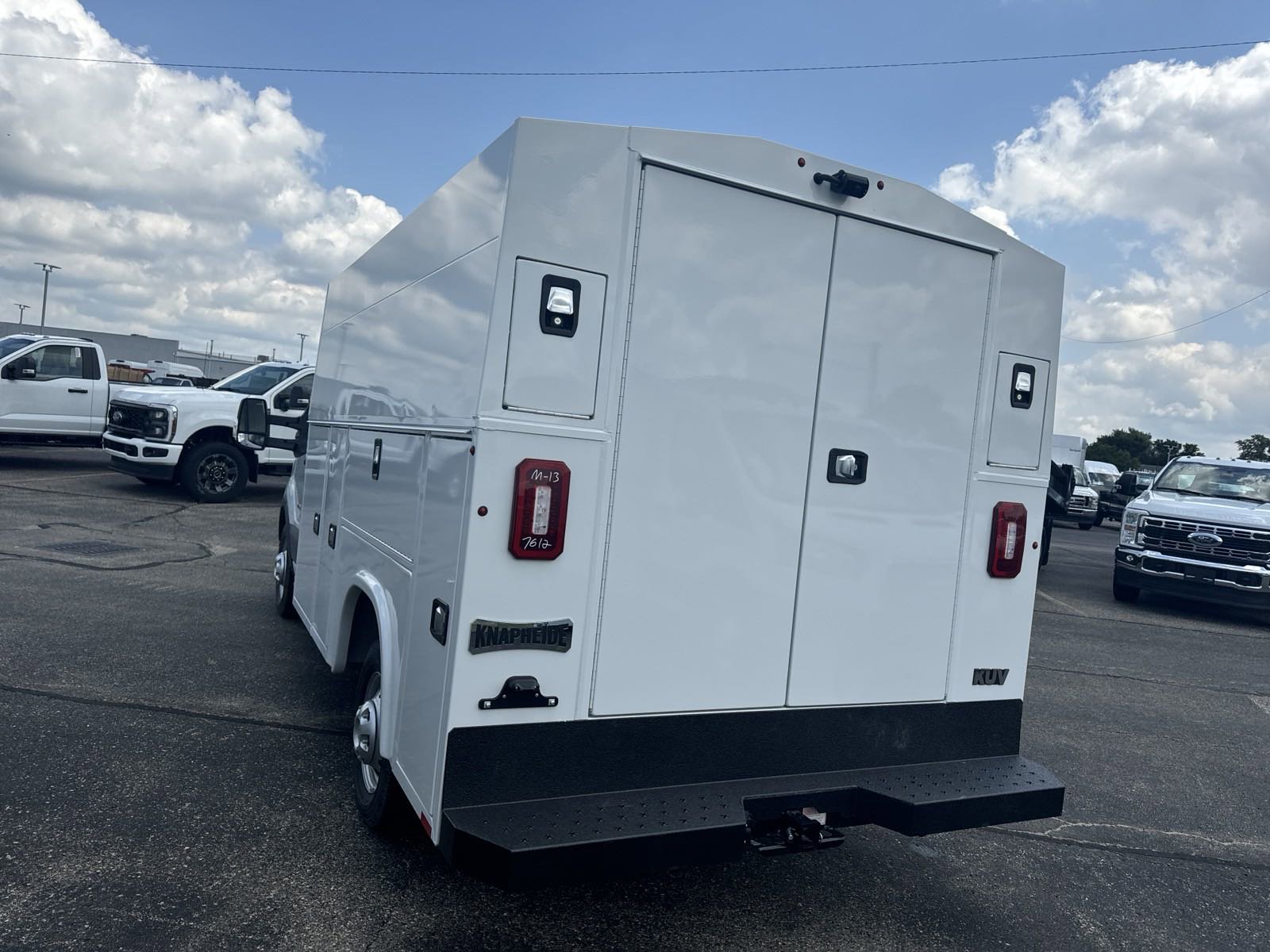 2024 Ford Transit Cutaway photo 4