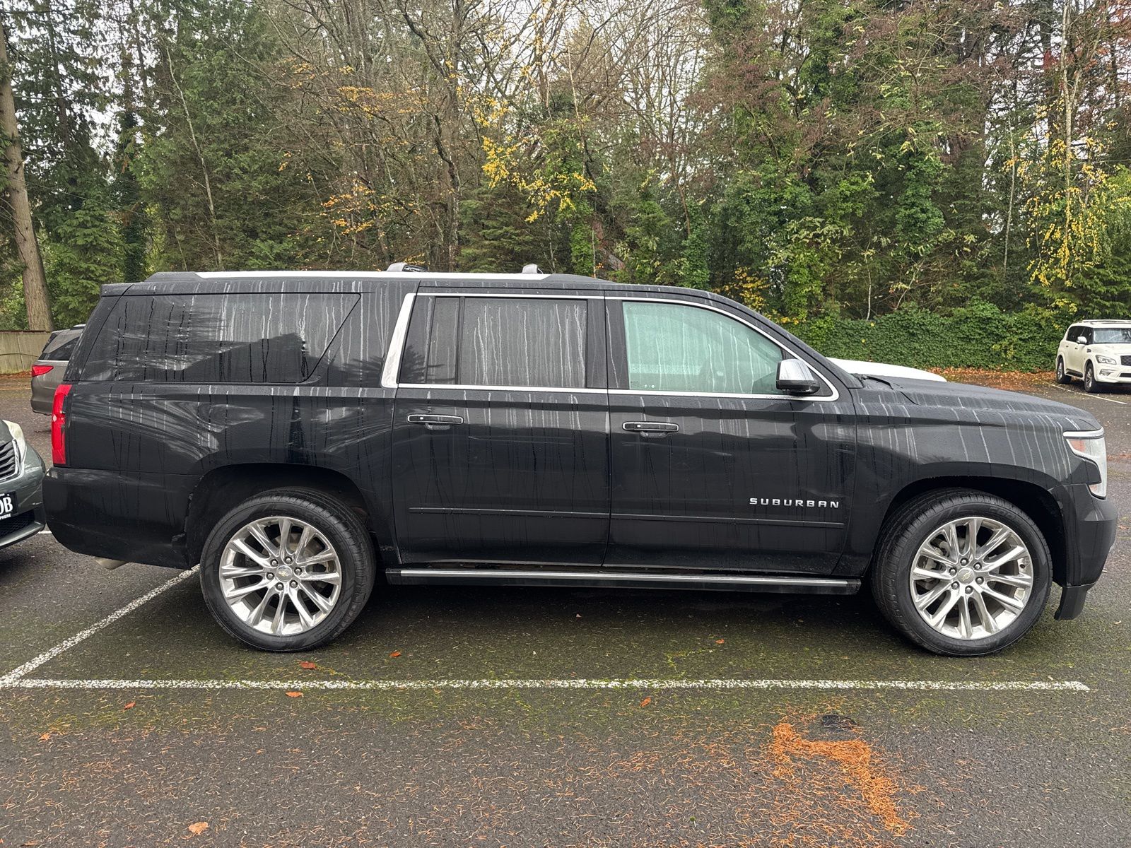 2019 Chevrolet Suburban Premier photo 4