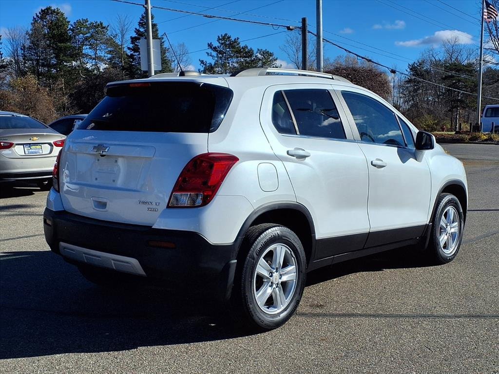 2015 Chevrolet Trax LT photo 2