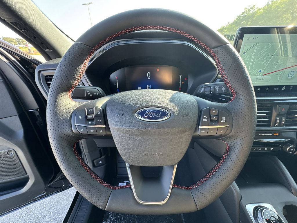 2025 Ford Escape ST-Line photo 8