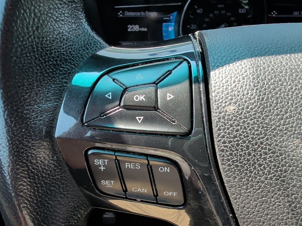 2016 Ford Explorer XLT photo 5