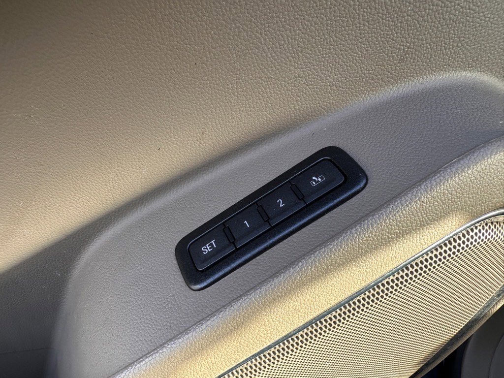2017 Chevrolet Tahoe LT photo 18