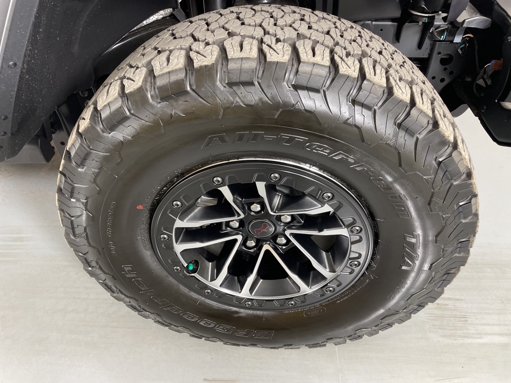 2025 Jeep Wrangler Rubicon X photo 10