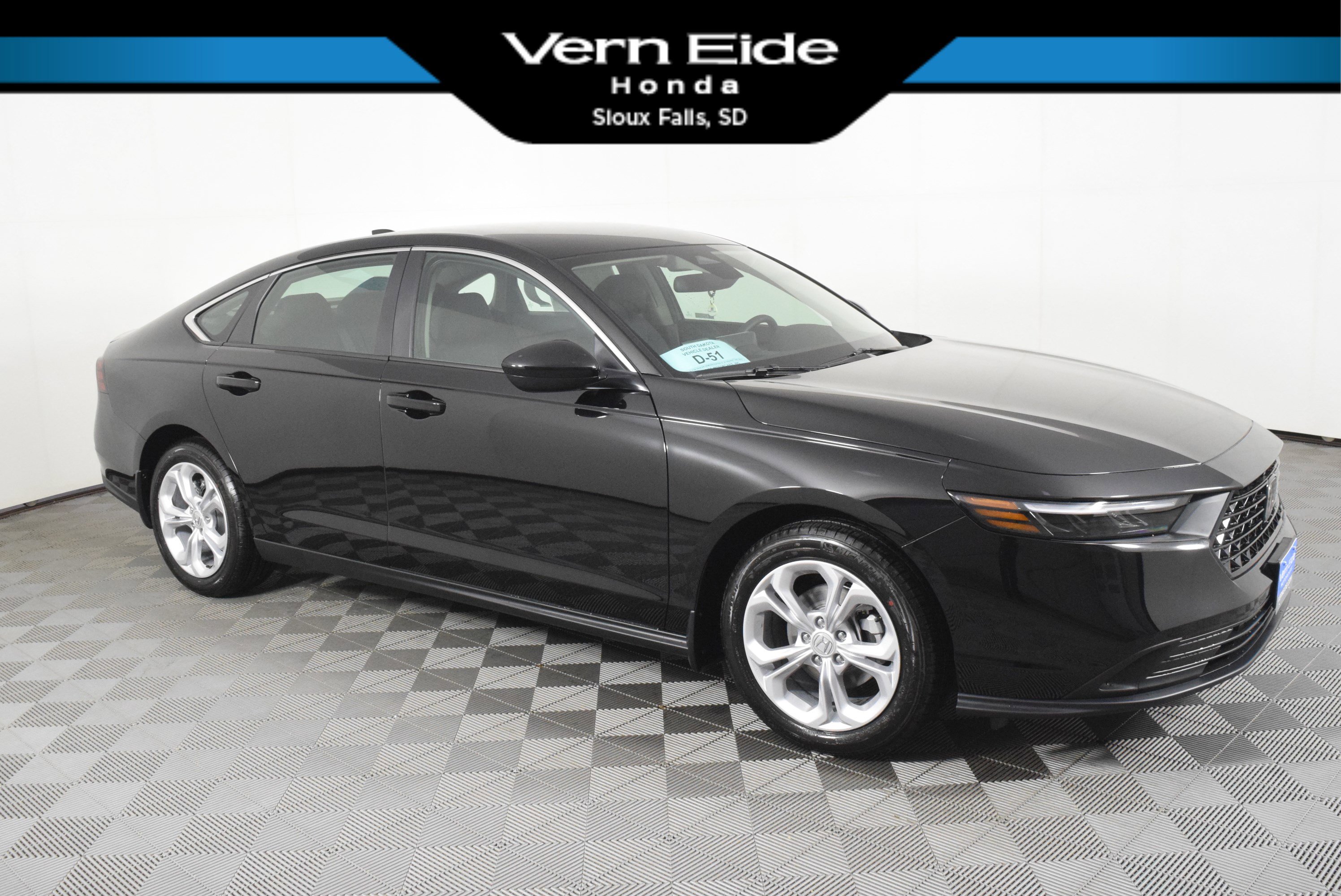 2025 Honda Accord LX's photo