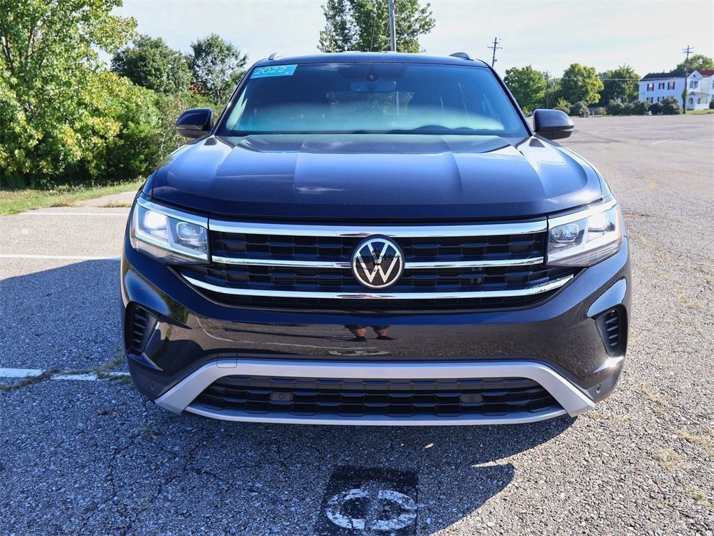 2022 Volkswagen Atlas Cross Sport V6 SE Technology photo 3