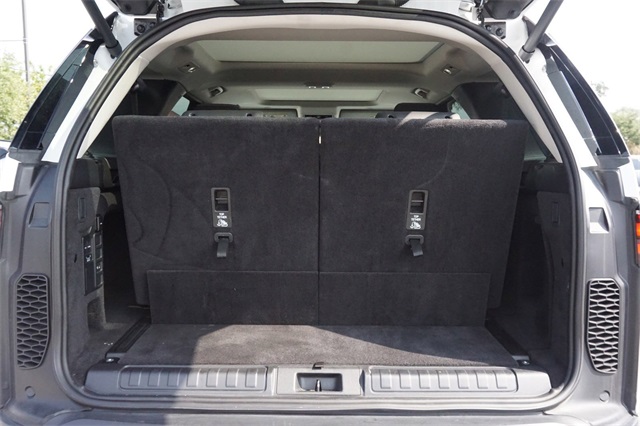 2024 Land Rover Discovery S photo 24