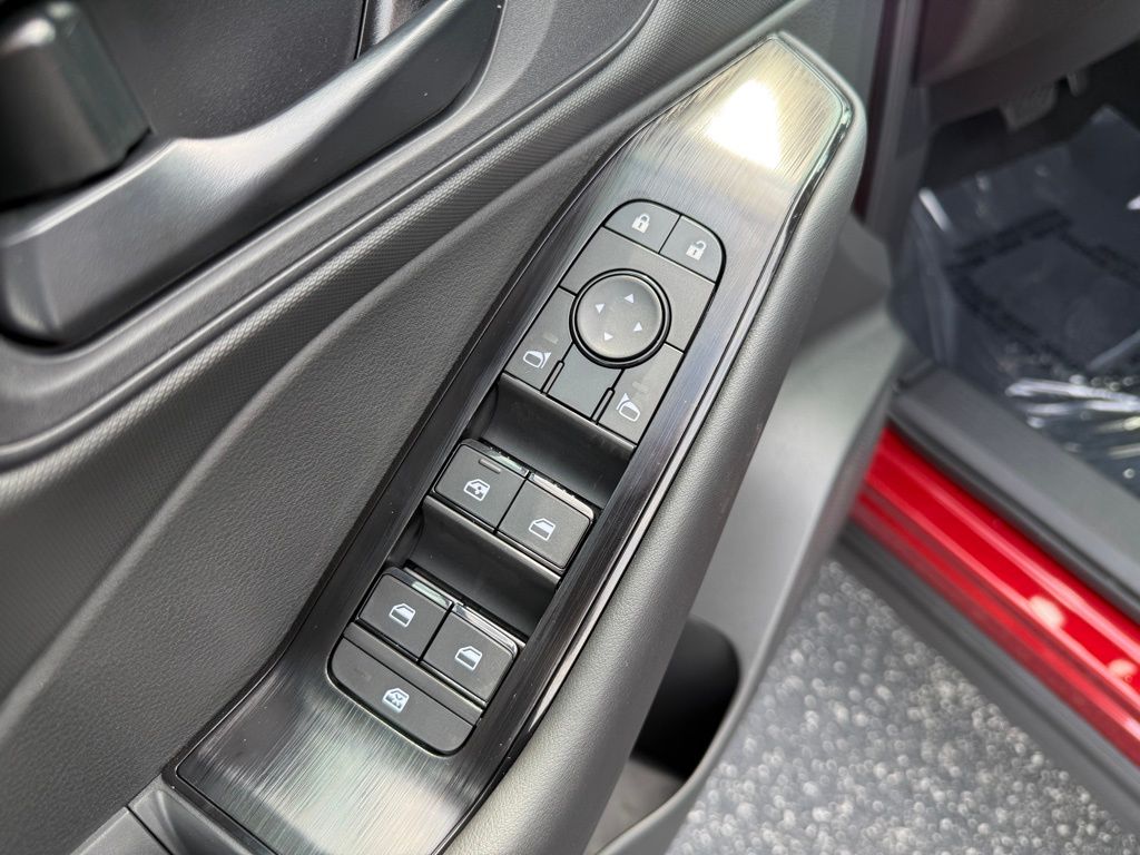 2026 Nissan Rogue S photo 3