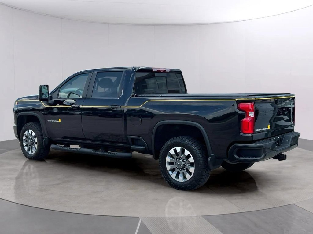 2022 Chevrolet Silverado 2500HD LTZ photo 3