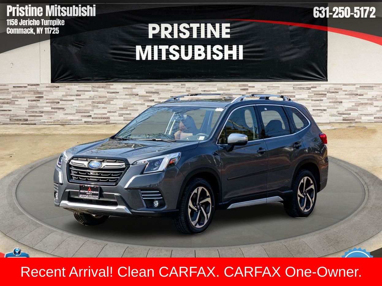 2022 Subaru Forester Touring's photo