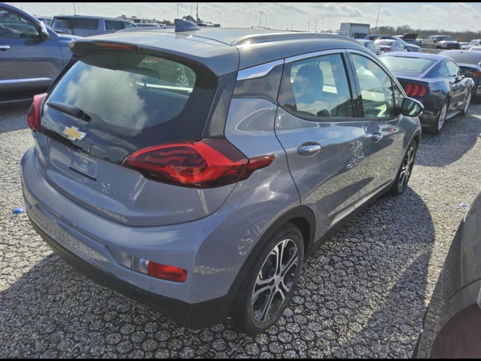 Used 2021 Chevrolet Bolt EV Premier with VIN 1G1FZ6S0XM4105118 for sale in Jeffersontown, KY