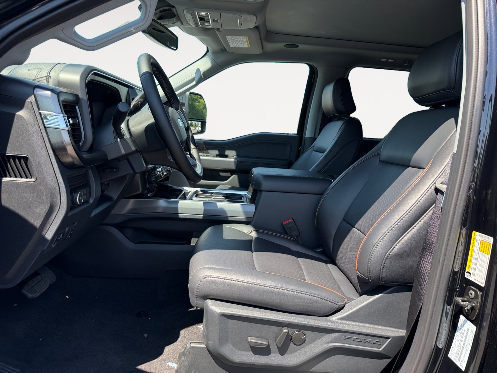 2025 Ford F-250 Lariat photo 10