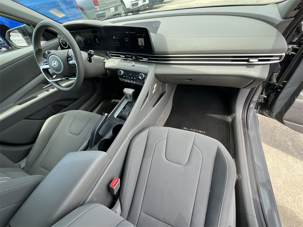 2024 Hyundai Elantra SEL photo 34