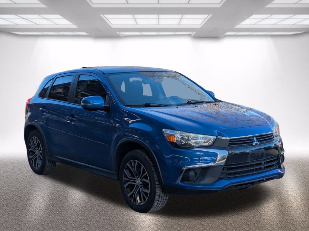 2017 Mitsubishi Outlander Sport ES's photo