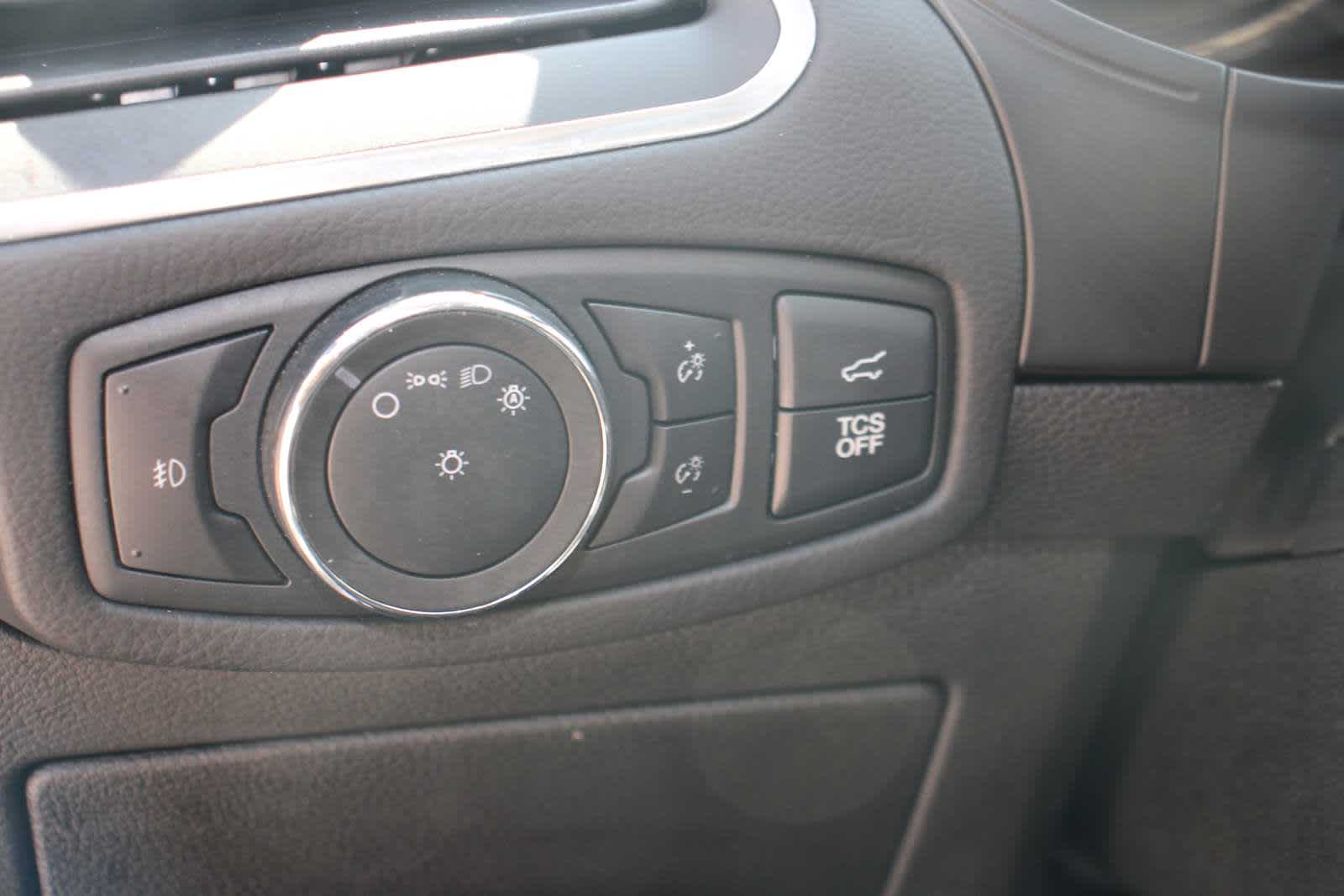 2022 Ford Edge Titanium photo 15