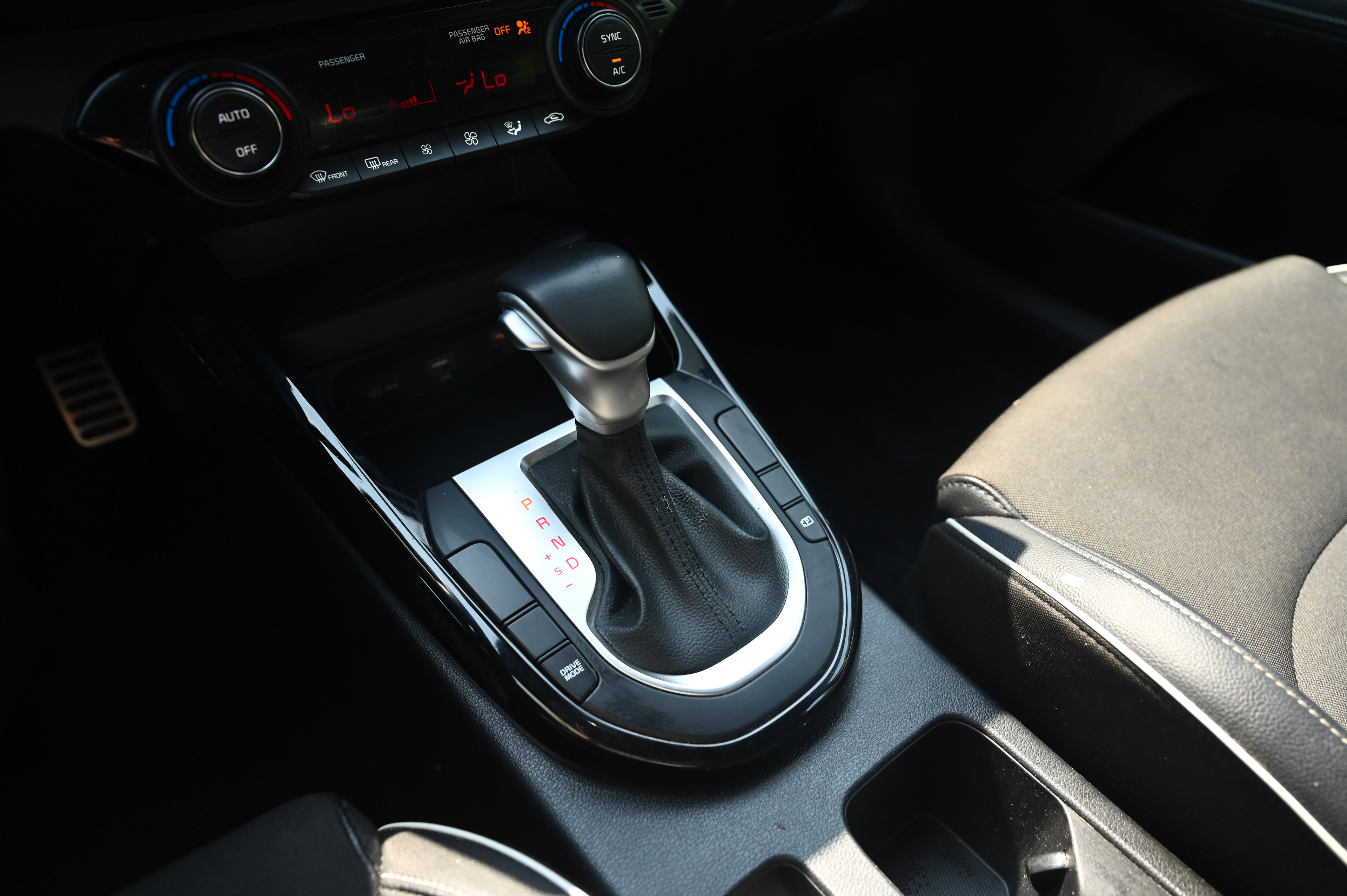 2023 Kia Forte GT-Line photo 20
