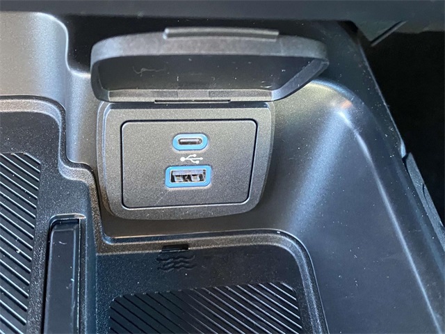2025 Ford Bronco Outer Banks photo 16