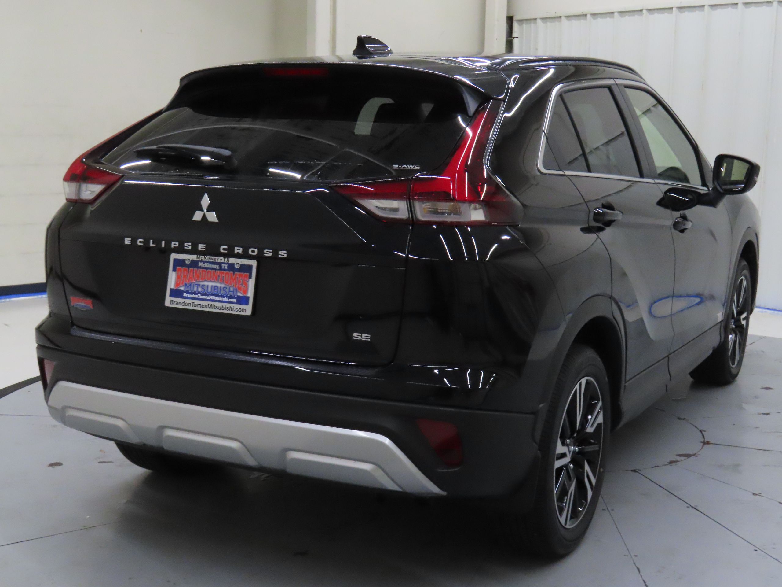 2026 Mitsubishi Eclipse Cross SE photo 3