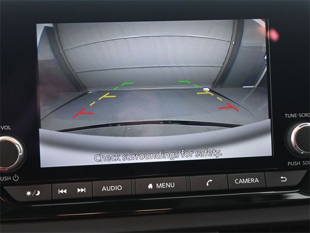 2025 Nissan Pathfinder S photo 2