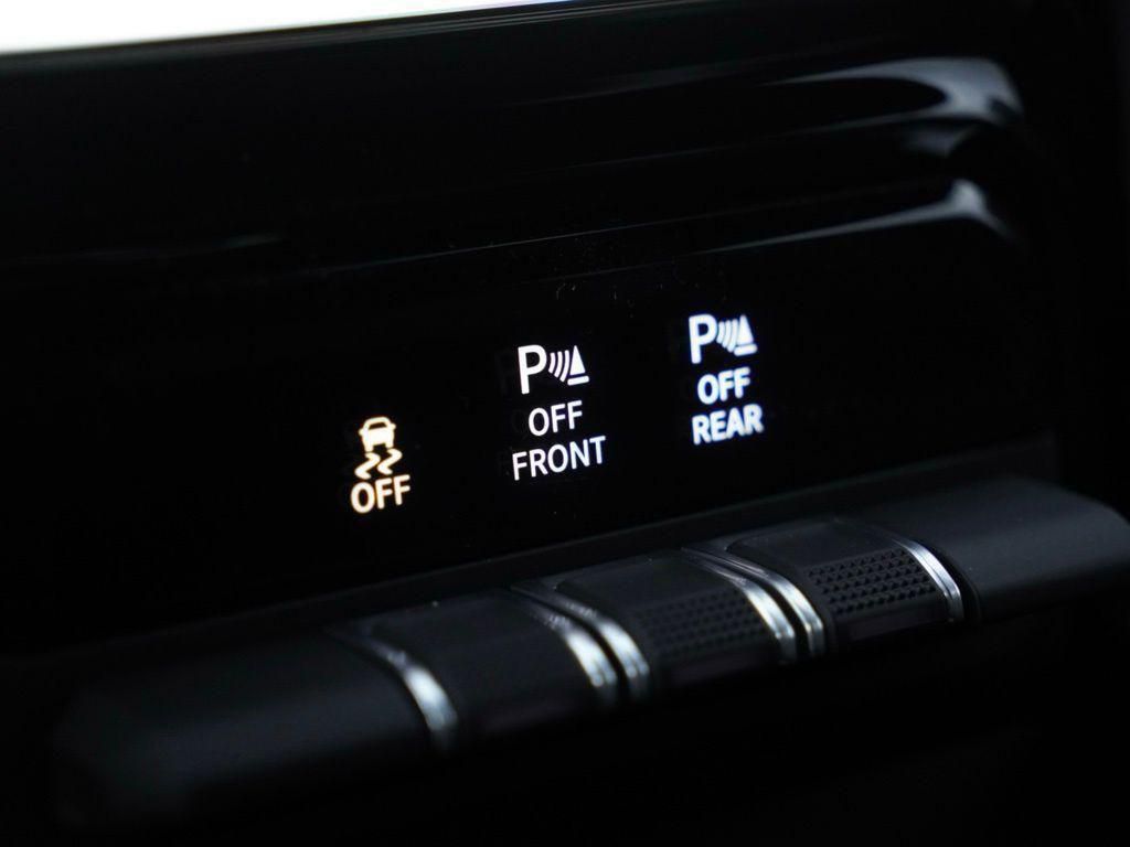 New 2026 Granite Crystal Metallic Clear-Coat Exterior Paint RAM Big Horn/Lone Star image 15