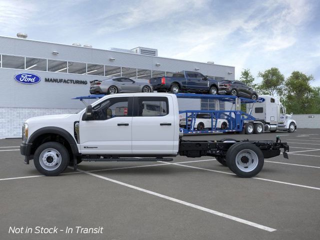 2026 Ford F-550 photo 2