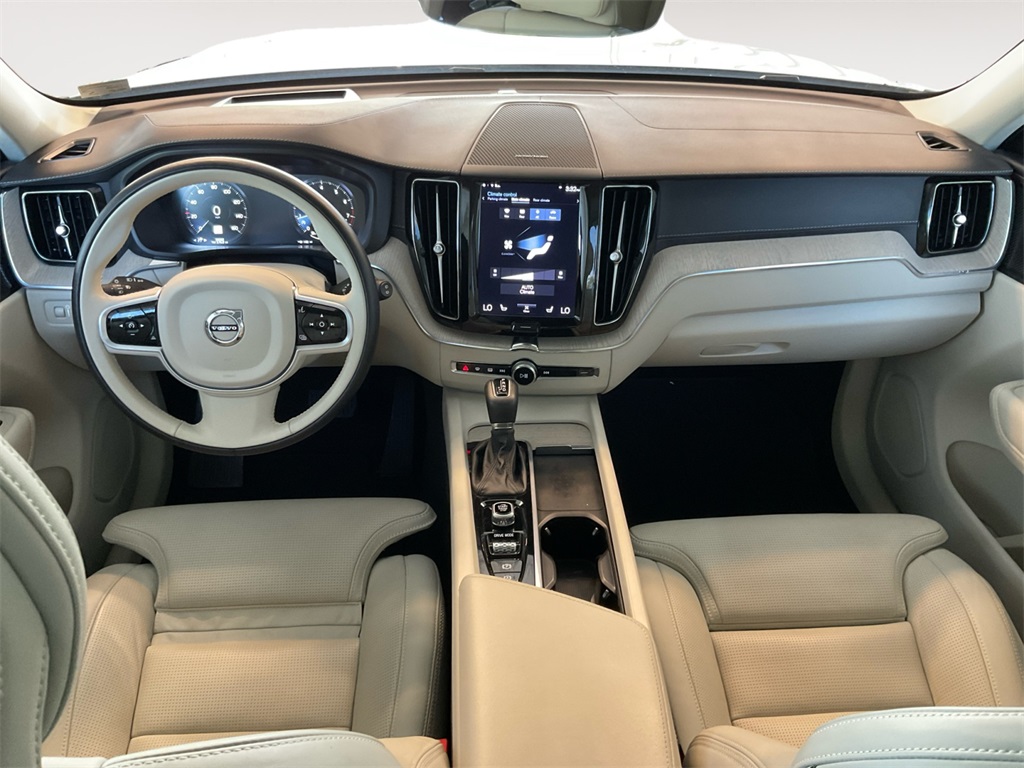 2021 Volvo XC60 T5 Inscription photo 10