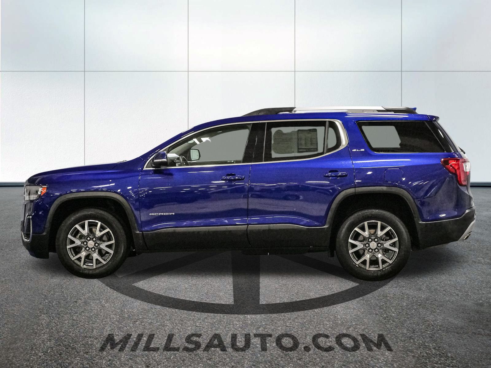 2023 Gmc Acadia SLE photo 2