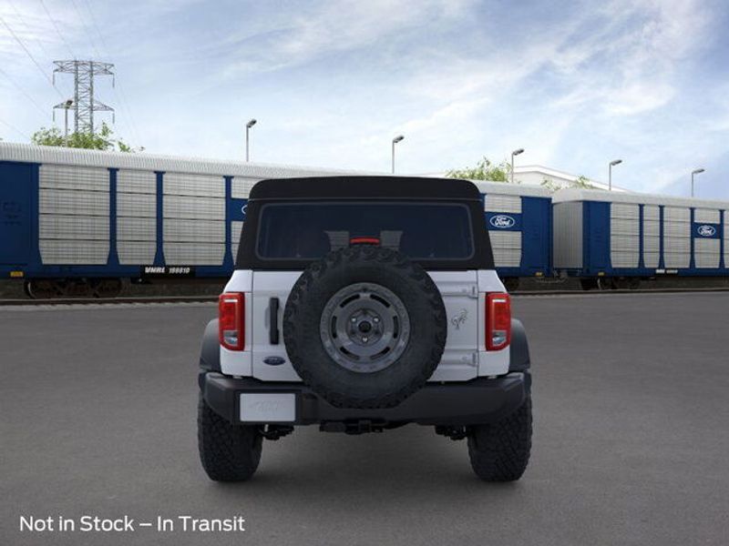 2025 Ford Bronco Base photo 5