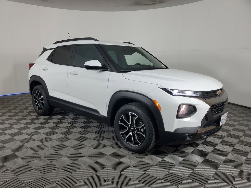 2023 Chevrolet Trailblazer ACTIV photo 2