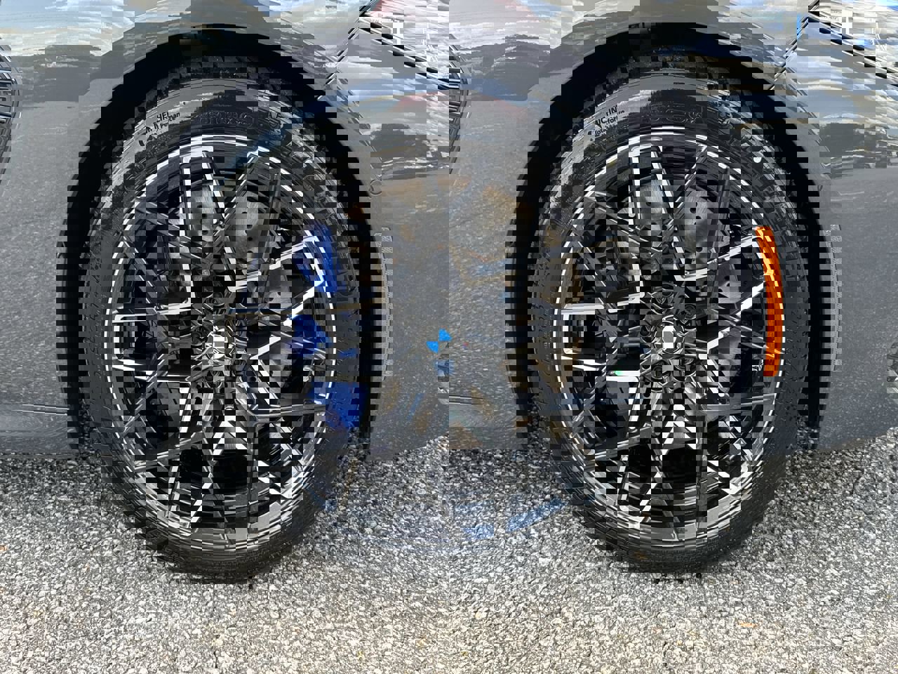 2025 Bmw M8 Competition photo 13