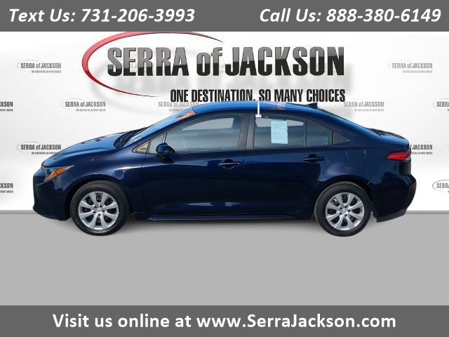 2022 Toyota Corolla LE's photo